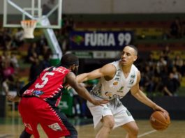 Gui Santos se lesionou na partida contra o Joinville / Foto: Victor Lira/Bauru Basket