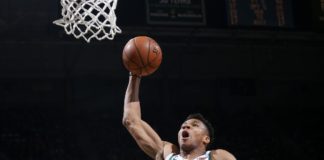 Antetokounmpo é o mais votado entre os fãs na primeira parcial do ASG 18 / Foto: NBAE-Getty Images