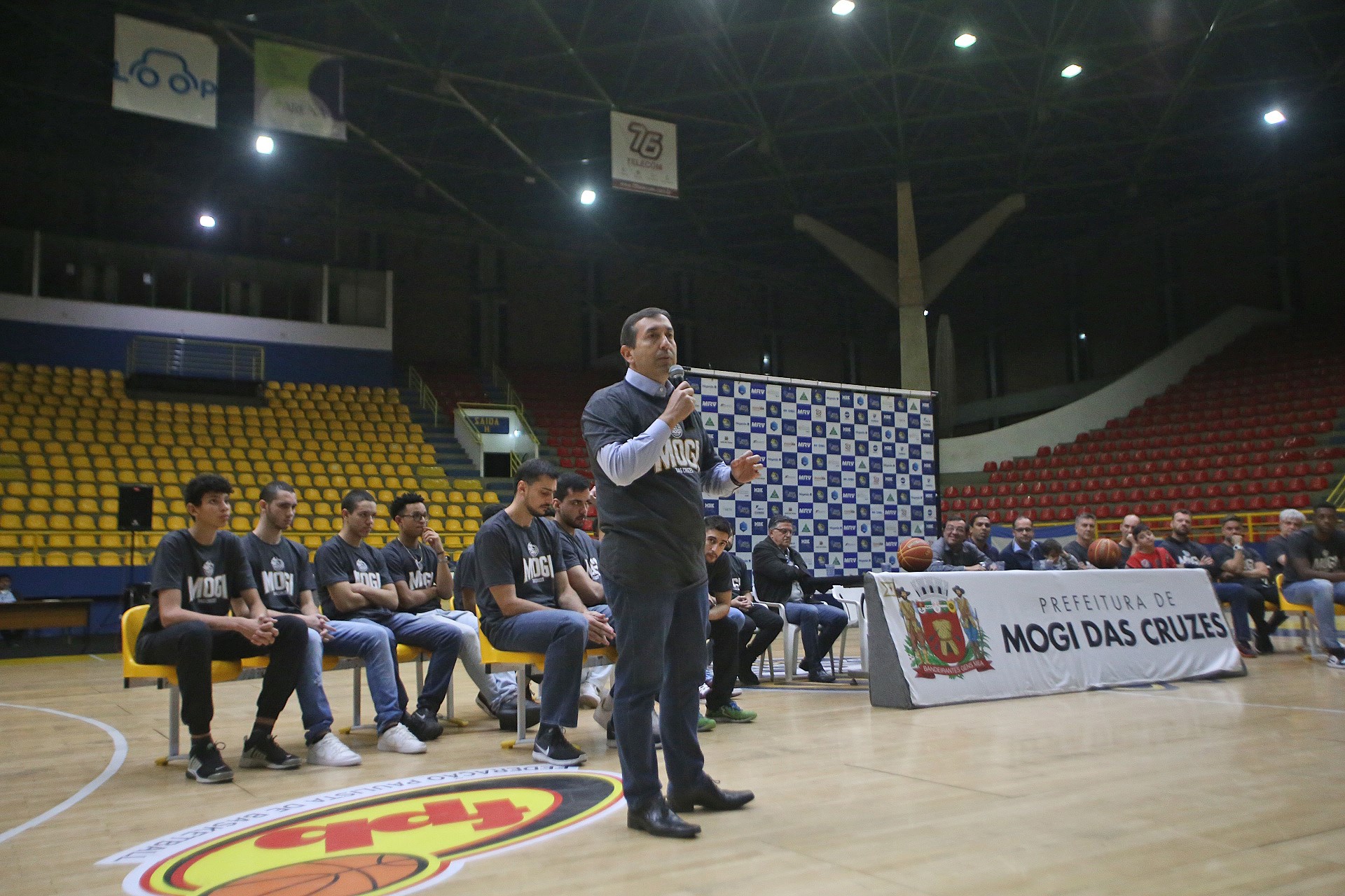 O prefeito Marcus Melo destacou os desafios da nova temporada para a equipe mogiana / Foto: Antonio Penedo/Divulgação