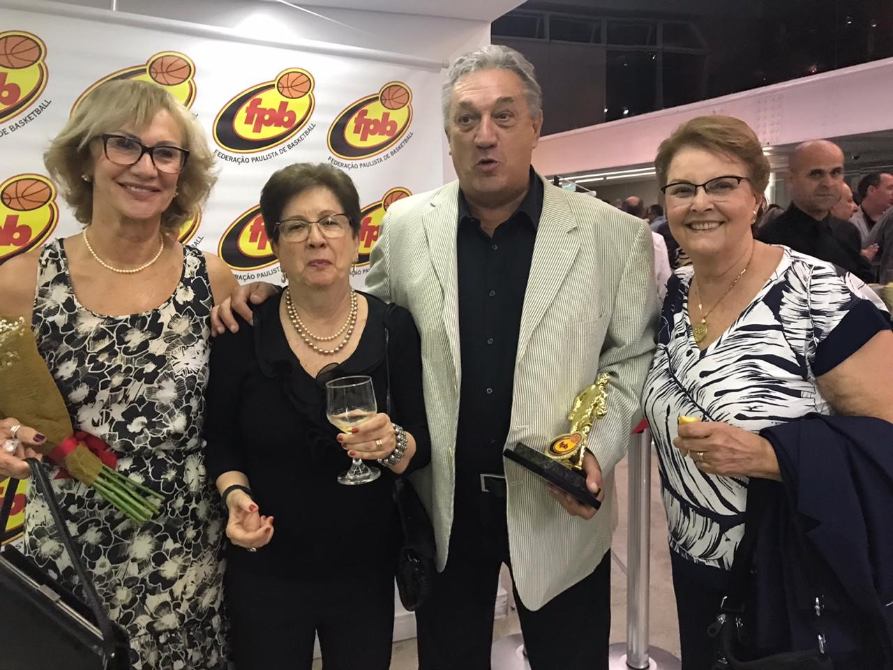 Arilza Coraça, Heleninha, Claudio Mortari e Maria Helena Cardoso Foto: Divulgação