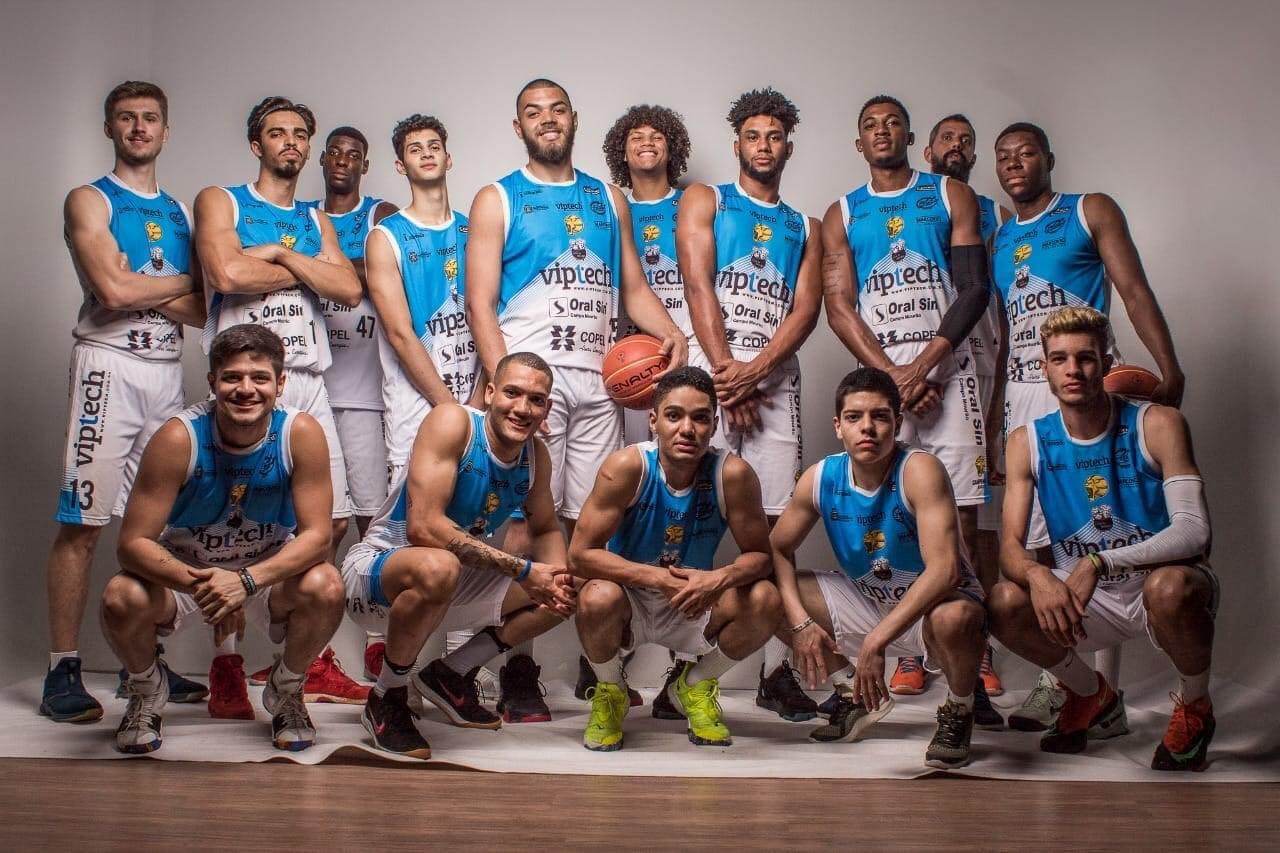 Sub-21 do Campo Mourão Basquete em 2019, medalha de bronze no Paranaense Adulto / Foto: Divulgação/Fecam