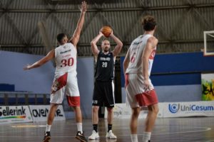 Teichmann fez a cesta da vitória / Foto: Bruno Ulivieri/Basket Osasco