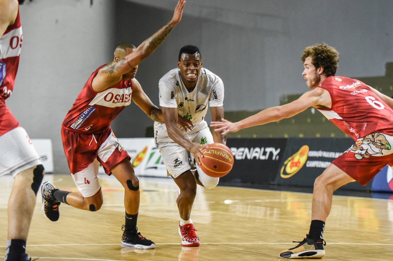 Gui Deodato manteve o bom momento / Foto: Victor Lira/Bauru Basket