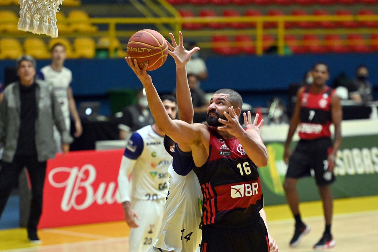 Flamengo vence o Pato Basquete em jogo equilibrado pelo NBB