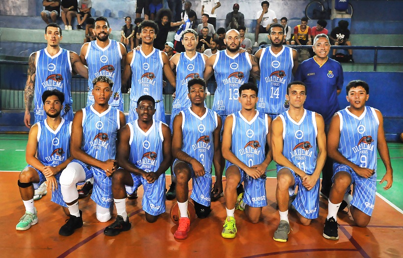 Americanos do basquetebol do CDP dão autógrafos e espetáculo em jogo-treino  (fotos) - MAIS/Semanário