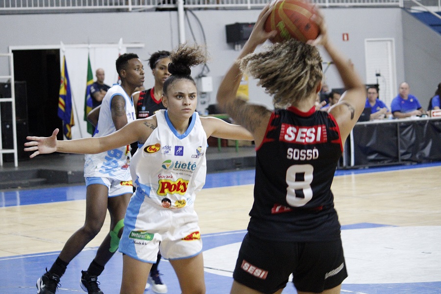 Sesi Araraquara larga na frente na final do Paulista Feminino