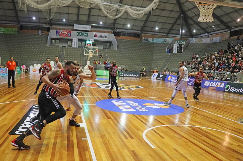 São Paulo Basquete vence fora de casa, e chega a 10 vitórias pelo NBB