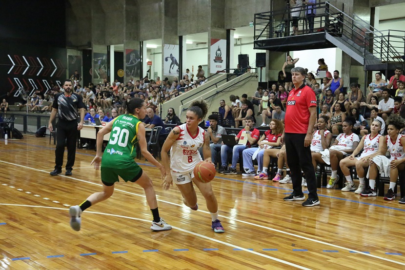 Sesi Araraquara vence a terceira seguida no Paulista de Basquete